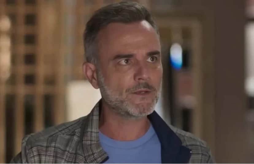 Gustavo (Marcelo Valle) em cena de Cara e Coragem; ricaço será preso após vazamento de vídeo (Foto: Reprodução / Globo / Montagem TV Foco) Gustavo (Marcelo Valle) em cena de Cara e Coragem; ricaço será preso após vazamento de vídeo (Foto: Reprodução / Globo / Montagem TV Foco)
