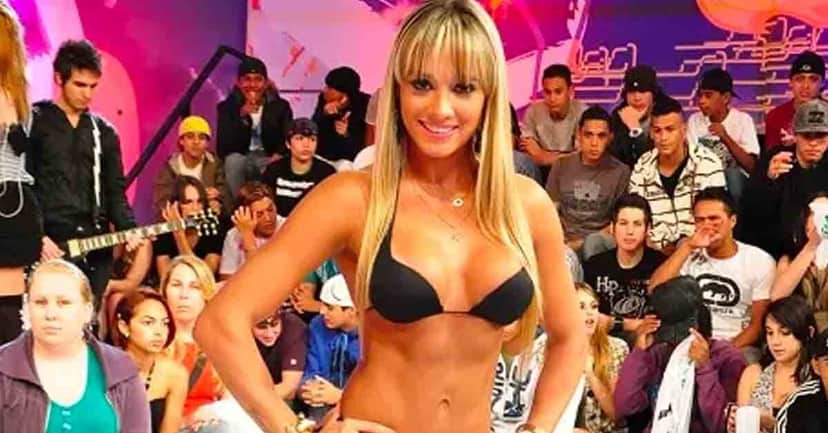 Juju Saliemi na época que era Panicat no programa "Pânico" (Foto Reprodução/Internet) Juju Saliemi na época que era Panicat no programa "Pânico" (Foto Reprodução/Internet)