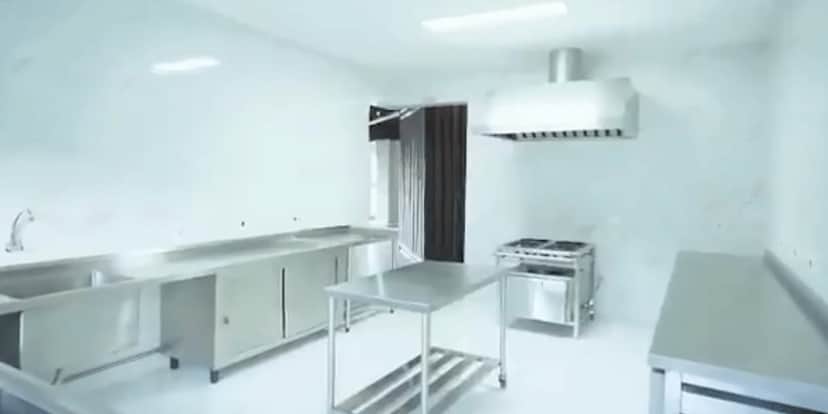 Cozinha industrial da casa de Alexandre Pires (Reprodução: Youtube) Cozinha industrial da casa de Alexandre Pires (Reprodução: Youtube)