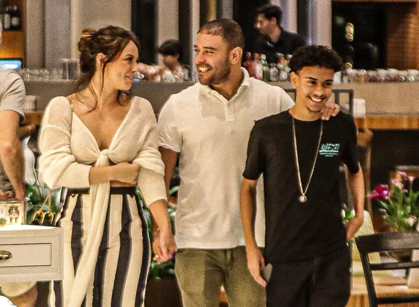 Diogo Nogueira passeia com Paolla Oliveira e o filho, Davi Nogueira, em shopping no Rio de Janeiro (Foto: AgNews) Diogo Nogueira passeia com Paolla Oliveira e o filho, Davi Nogueira, em shopping no Rio de Janeiro (Foto: AgNews)