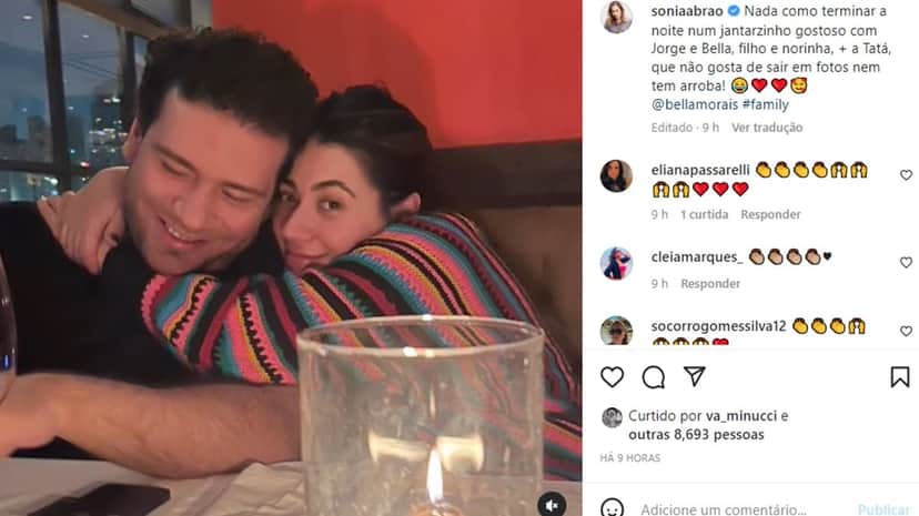 Sonia Abrão publica foto de jantar com o filho e a nora, além de uma covidada oculta Sonia Abrão publica foto de jantar com o filho e a nora, além de uma covidada oculta