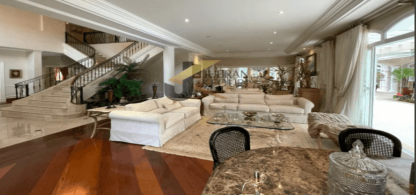 Olhar da Sala de estar com visão para a escada (Foto Reprodução/Youtube/ Site imobiliário) Olhar da Sala de estar com visão para a escada (Foto Reprodução/Youtube/ Site imobiliário)