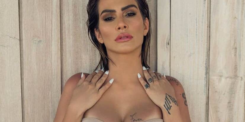 Cleo Pires confirmou sexo a três no banheiro e detalhou até trans@ pelos camarins da Globo - Reprodução Cleo Pires confirmou sexo a três no banheiro e detalhou até trans@ pelos camarins da Globo - Reprodução