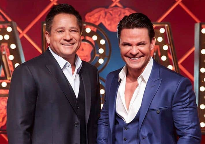 Leonardo e o dono do hit 'cachaceiro' (Foto: Reprodução) Leonardo e o dono do hit 'cachaceiro' (Foto: Reprodução)