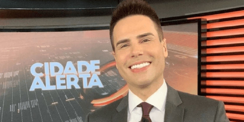Luiz Bacci ganha muito dinheiro na Record (Foto: Divulgação)