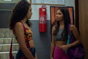 Danielle Olímpia ao lado de Bruna Mascarenhas em cena para a série Sintonia (Foto: Reprodução / NetFlix) Danielle Olímpia ao lado de Bruna Mascarenhas em cena para a série Sintonia (Foto: Reprodução / NetFlix)