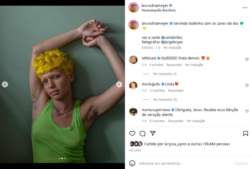 Bruna Linzmeyer surpreendeu ao mostrar as axilas peludas (Foto: Reprodução/ Instagram) Bruna Linzmeyer surpreendeu ao mostrar as axilas peludas (Foto: Reprodução/ Instagram)