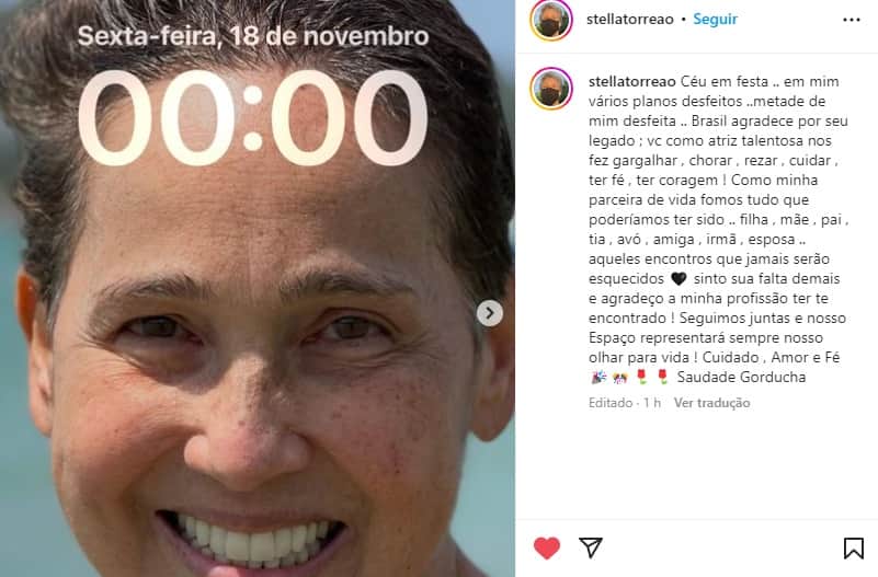 Stella Torreão posta foto de seu plano de fundo do celular, dia do aniversário de Cláudia Jimenez e parte coração em declaração Stella Torreão posta foto de seu plano de fundo do celular, dia do aniversário de Cláudia Jimenez e parte coração em declaração