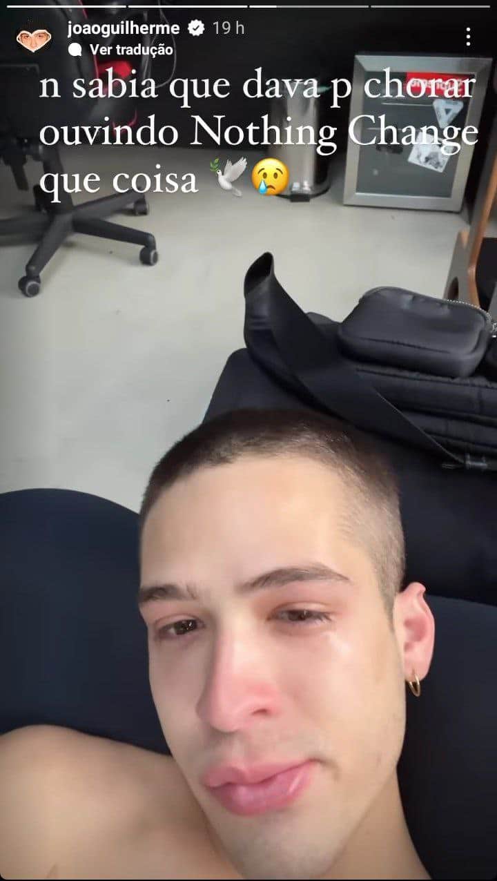 João Guilherme, filho do cantor Leonardo, surgiu com o rosto tomado por lágrimas (Foto: Reprodução/ Instagram) João Guilherme, filho do cantor Leonardo, surgiu com o rosto tomado por lágrimas (Foto: Reprodução/ Instagram)
