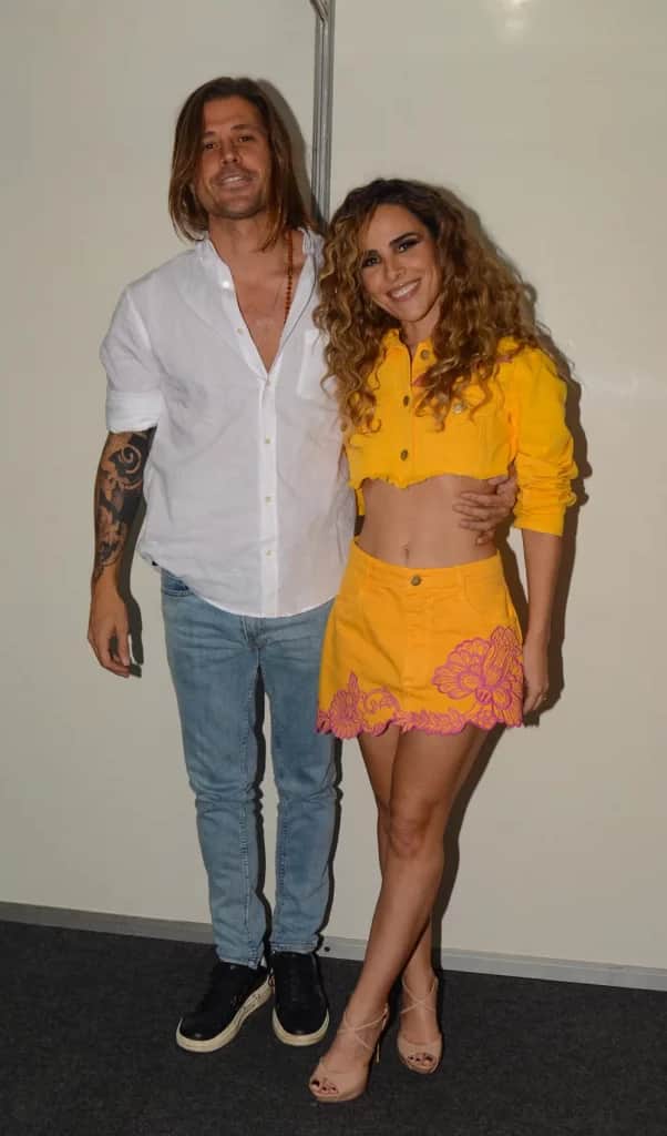 Wanessa e Dado Dolabella posam juntos nos bastidores de festival em São Paulo (oto: Araujo/AgNews) Wanessa e Dado Dolabella posam juntos nos bastidores de festival em São Paulo (oto: Araujo/AgNews)