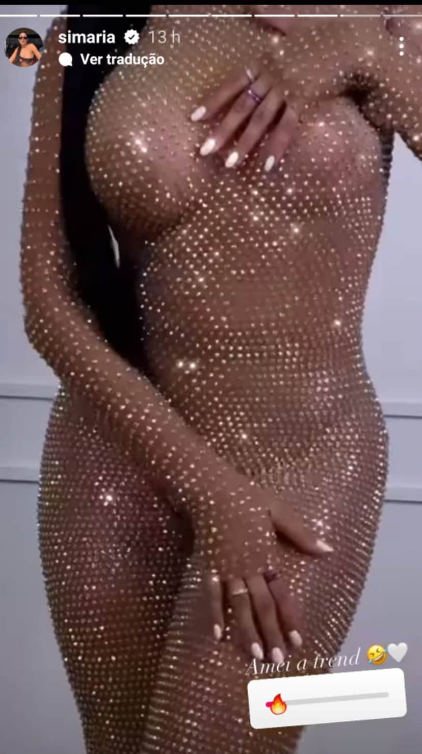 Simaria surge com look transparente brilhante e quase revelou demais das partes íntimas - Foto Reprodução Instagram Simaria surge com look transparente brilhante e quase revelou demais das partes íntimas - Foto Reprodução Instagram