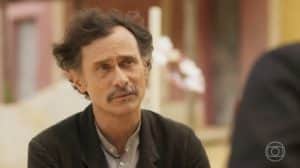 Timbó (Enrique Diaz) em conversa com José (Sergio Guizé) em Mar do Sertão (Foto: Reprodução / Globo) Timbó (Enrique Diaz) em conversa com José (Sergio Guizé) em Mar do Sertão (Foto: Reprodução / Globo)