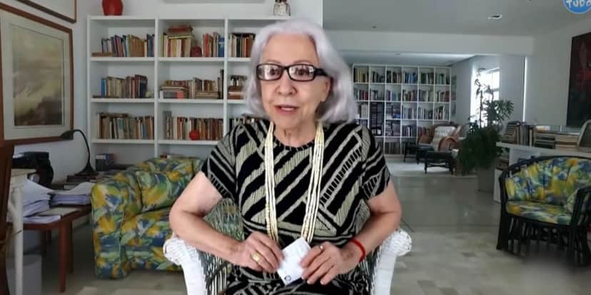 visão mais ampla dos livros e decorações ( Foto Reprodução/Internet)