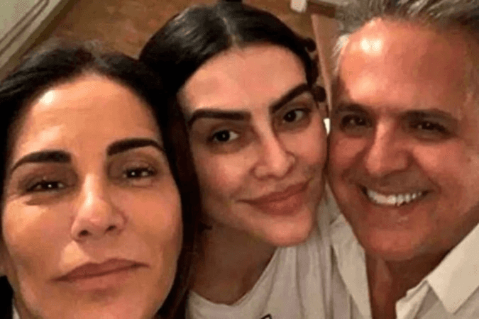 Cleo Pires ao lado de Orlando Morais e Glória Pires (Foto: Divulgação) Cleo Pires ao lado de Orlando Morais e Glória Pires (Foto: Divulgação)