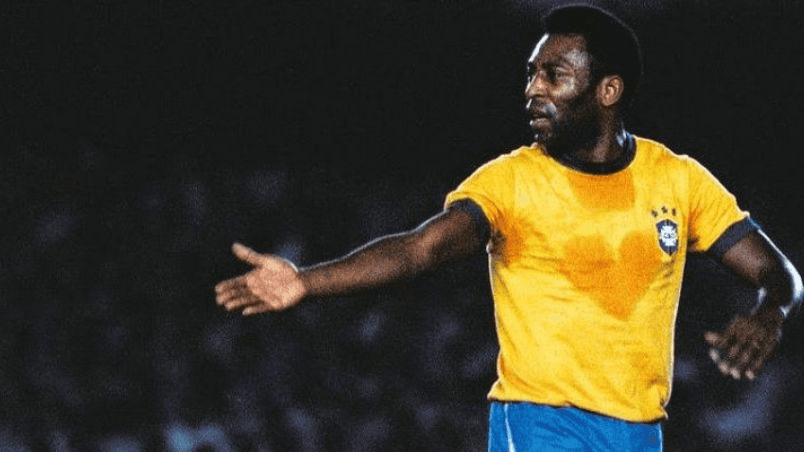 Pelé jogando pelo Brasil (Foto: Divulgação) Pelé jogando pelo Brasil (Foto: Divulgação)