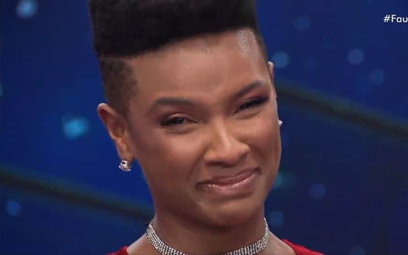 Carol Amaral não segurou às lágrimas ao ouvir o que Faustão disse - Foto: Reprodução Carol Amaral não segurou às lágrimas ao ouvir o que Faustão disse - Foto: Reprodução