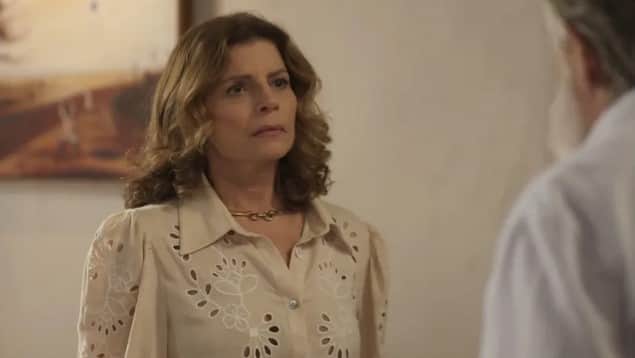 http://tvfoco.uai.com.br/wp-content/uploads/2015/05/Daniela-Mercury.jpg