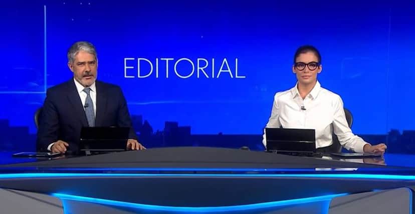 O difícil editorial apresentado por William Bonner e Renata na alta da pandemia (Fotos: Reprodução/ Globo) O difícil editorial apresentado por William Bonner e Renata na alta da pandemia (Fotos: Reprodução/ Globo)