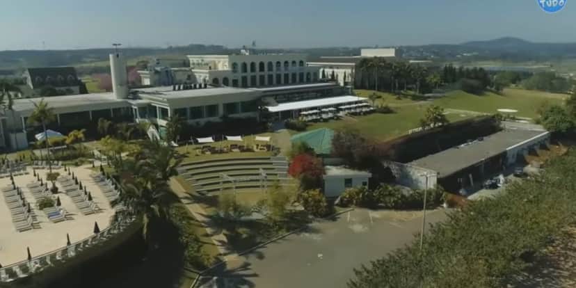 Resort 5 estrelas em Mogi das Cruzes que custa R$2.5 mil a diária (Reprodução: Youtube) Resort 5 estrelas em Mogi das Cruzes que custa R$2.5 mil a diária (Reprodução: Youtube)