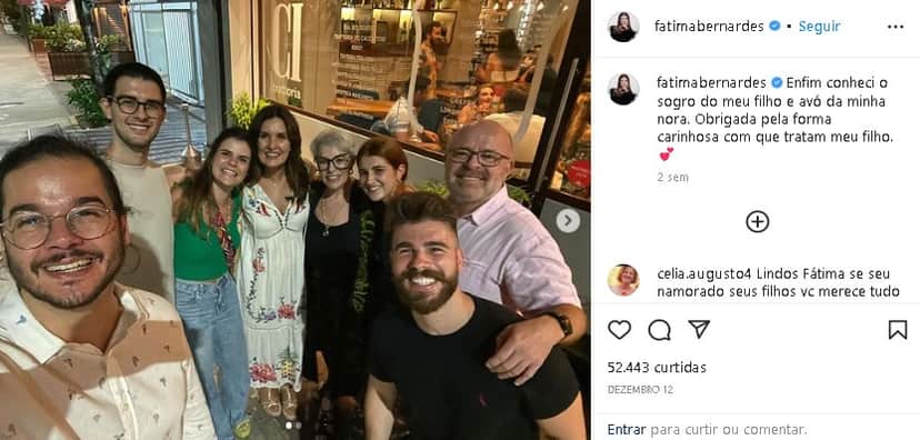 Fátima Bernardes surgiu com a família da namorada do filho (Foto: Reprodução/ Instagram) Fátima Bernardes surgiu com a família da namorada do filho (Foto: Reprodução/ Instagram)