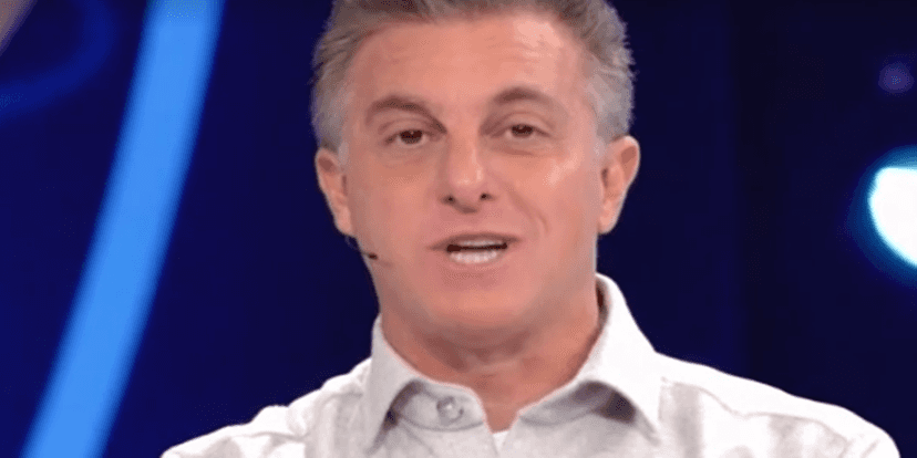 Luciano Huck no palco do "Domingão" (Foto: reprodução) 