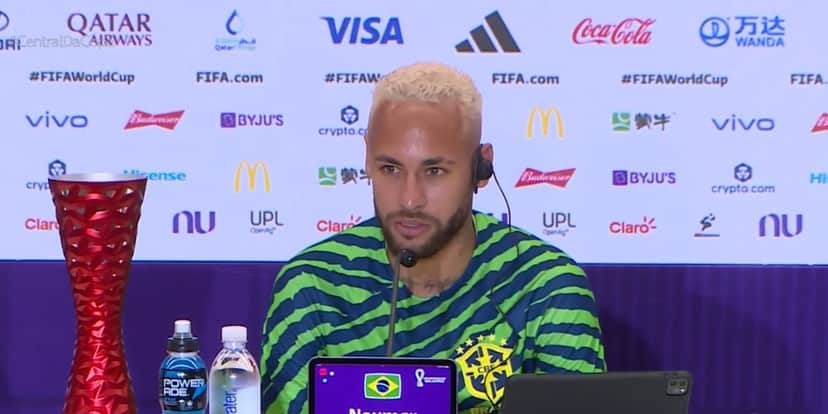 Neymar voltou a jogar na Copa do Mundo, após se recuperar da lesão (Foto: Reprodução / TV Globo) Neymar voltou a jogar na Copa do Mundo, após se recuperar da lesão (Foto: Reprodução / TV Globo)