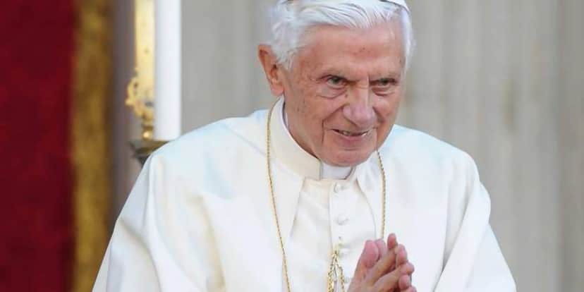 Morre papa emérito Bento XVI Morre papa emérito Bento XVI