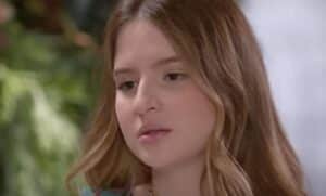Personagem de Sophia Valverde em Poliana Moça, sofreu horrores em cativeiro (Foto: Reprodução / SBT)