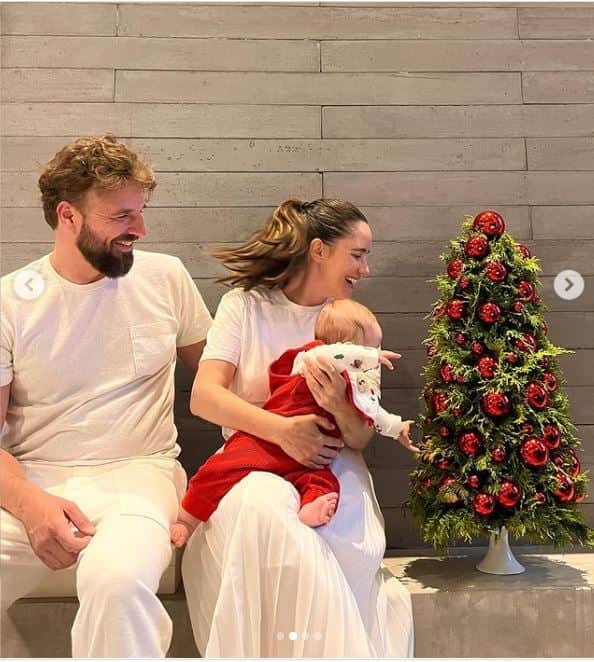 A famosa da Globo, Fernanda Vasconcellos, mostra o rosto do seu bebê em clique raro, e sem dúvidas é o menino mais lindo do mundo - Foto Reprodução Instagram A famosa da Globo, Fernanda Vasconcellos, mostra o rosto do seu bebê em clique raro, e sem dúvidas é o menino mais lindo do mundo - Foto Reprodução Instagram