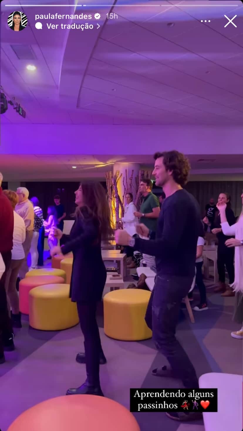 Paula Fernandes expõe vídeo de dancinha com o namorado, que é sem dúvidas é o homem mais lindo do mundo - Foto Reprodução Paula Fernandes expõe vídeo de dancinha com o namorado, que é sem dúvidas é o homem mais lindo do mundo - Foto Reprodução