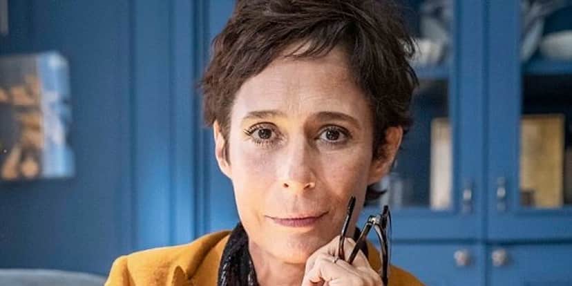 Andréa Beltrão como Rebeca em "Um Lugar ao Sol" (Foto Reprodução/TV Globo) Andréa Beltrão como Rebeca em "Um Lugar ao Sol" (Foto Reprodução/TV Globo)