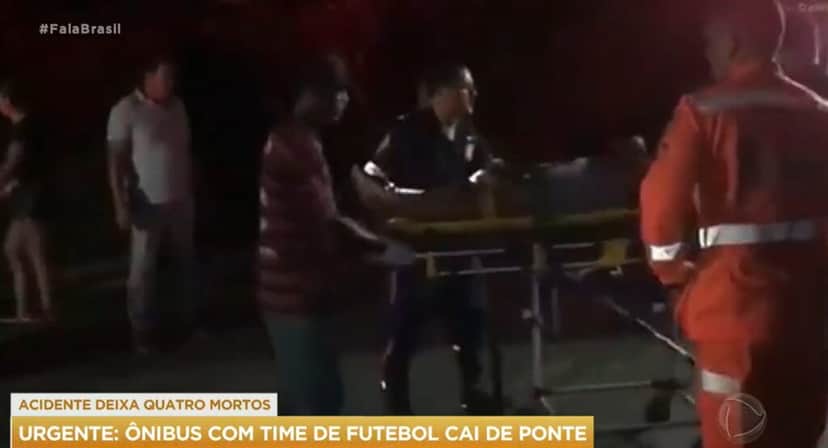 Record mostrou o resgate das vítimas da queda do ônibus- Foto: Reprodução/PlayPlus