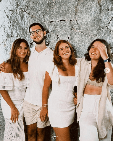 Beatriz Bonemer, filha de Fátima Bernardes e William Bonner, mostra foto rara em suas redes e grande amor do seu irmão está presente - Foto Reprodução Beatriz Bonemer, filha de Fátima Bernardes e William Bonner, mostra foto rara em suas redes e grande amor do seu irmão está presente - Foto Reprodução