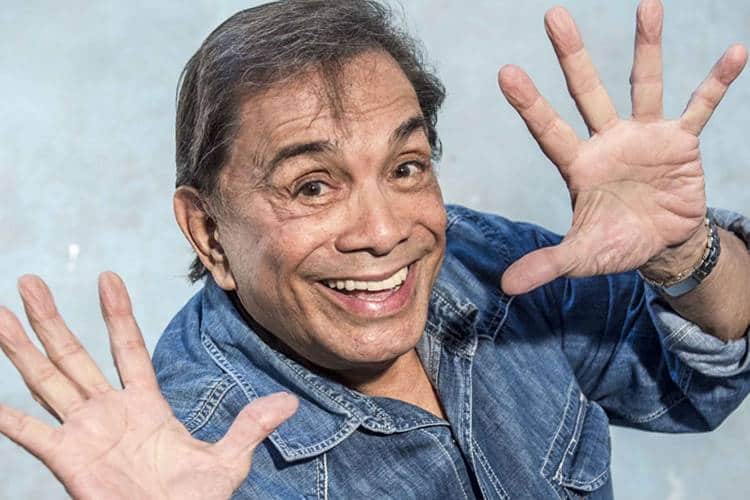 Humorista Dedé Santana que já morou na rua e hoje tem vida de luxo (Foto: Reprodução)