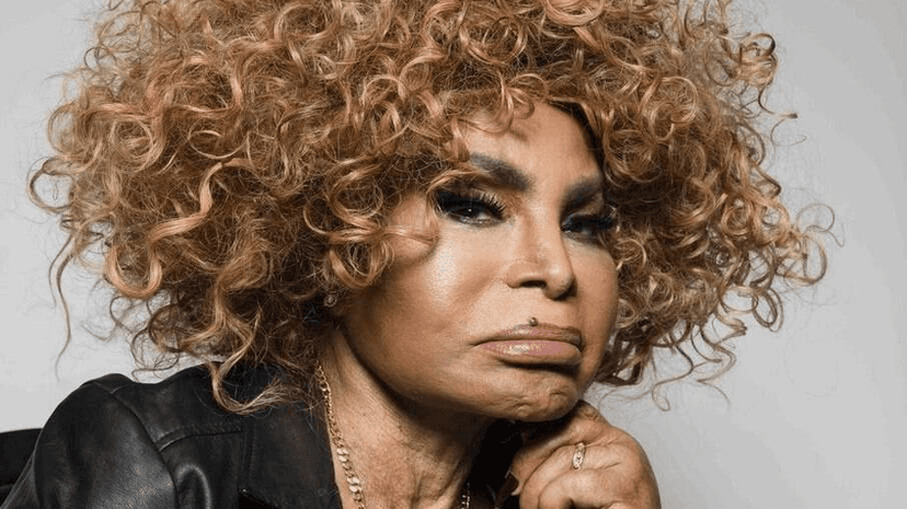 http://tvfoco.uai.com.br/wp-content/uploads/2015/05/Daniela-Mercury.jpg