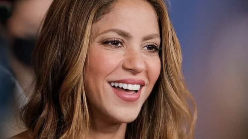 Shakira Shakira