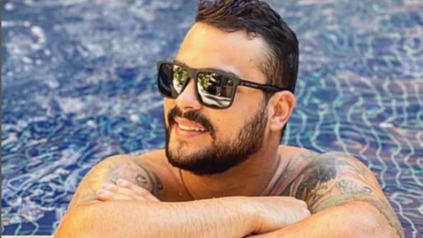 Ator que que fez Zé, na novela "Era uma vez", largou a televisão, mas continua um galã - Foto: Reprodução Ator que que fez Zé, na novela "Era uma vez", largou a televisão, mas continua um galã - Foto: Reprodução