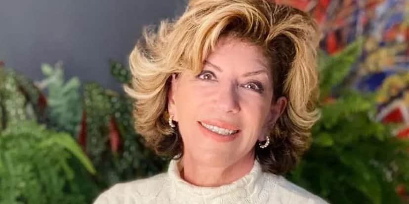 http://tvfoco.uai.com.br/wp-content/uploads/2015/05/Daniela-Mercury.jpg