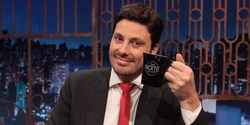 Danilo Gentili apresenta o The Noite no SBT (Foto: Reprodução) Danilo Gentili apresenta o The Noite no SBT (Foto: Reprodução)