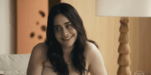Travessia: Guida se vinga de Moretti e tem noite quente com Guerra em motel Travessia: Guida se vinga de Moretti e tem noite quente com Guerra em motel