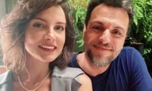 Carolina Chalita e Rodrigo Lombardi terão um caso em Travessia (Foto: Reprodução / Globo) Carolina Chalita e Rodrigo Lombardi terão um caso em Travessia (Foto: Reprodução / Globo)