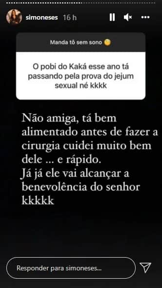 Por meio de suas redes sociais, a cantora Simone expôs 'seca' na cama com Kaká Diniz, o seu marido e empresário - Foto Reprodução Por meio de suas redes sociais, a cantora Simone expôs 'seca' na cama com Kaká Diniz, o seu marido e empresário - Foto Reprodução