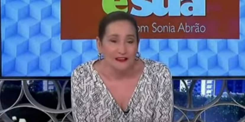 Sonia Abrão lamentou morte da mãe no "A Tarde é Sua" (Foto: Reprodução/RedeTV!) Sonia Abrão lamentou morte da mãe no "A Tarde é Sua" (Foto: Reprodução/RedeTV!)