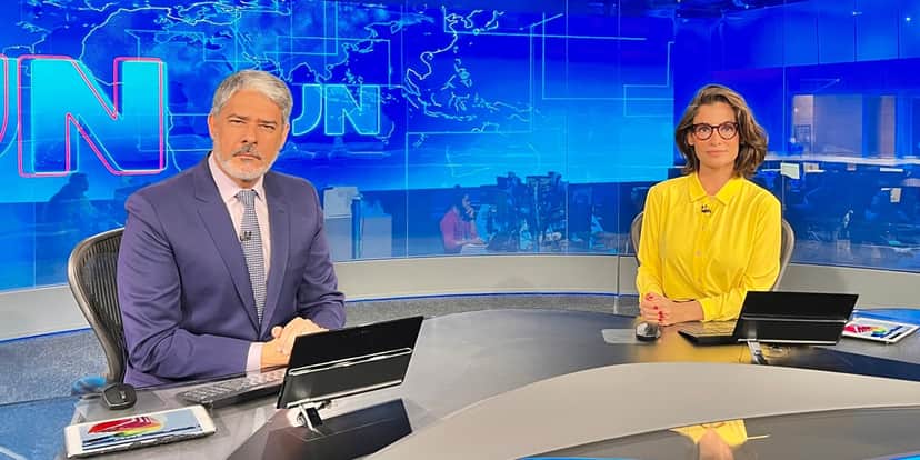 William Bonner e Renata Vasconcellos no Jornal Nacional (Foto: Reprodução) William Bonner e Renata Vasconcellos no Jornal Nacional (Foto: Reprodução)