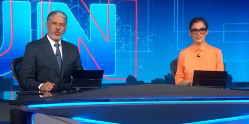 William Bonner e Renata Vasconcellos no Jornal Nacional (Reprodução: Globo) William Bonner e Renata Vasconcellos no Jornal Nacional (Reprodução: Globo)