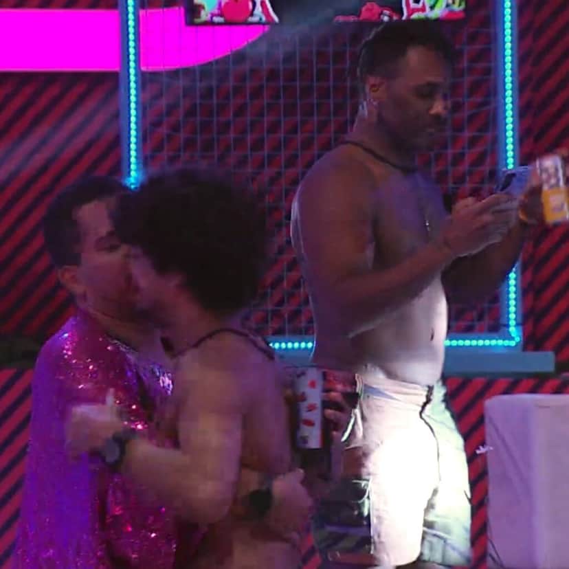 Bruno Gaga tentou Beijar Gabriel Santana durante festa do BBB 23. (Foto: Reprodução, Globo) Bruno Gaga tentou Beijar Gabriel Santana durante festa do BBB 23. (Foto: Reprodução, Globo)