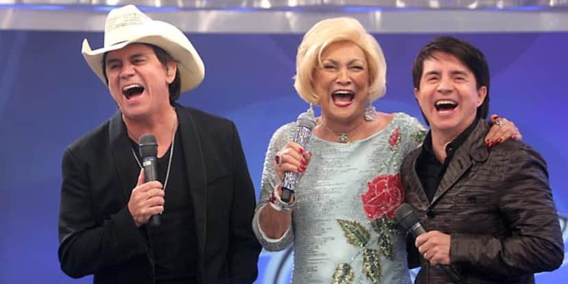 Chitãozinho e Xororó em uma de suas participações no programa da Hebe Camargo (Foto: Divulgação/ SBT) Chitãozinho e Xororó em uma de suas participações no programa da Hebe Camargo (Foto: Divulgação/ SBT)