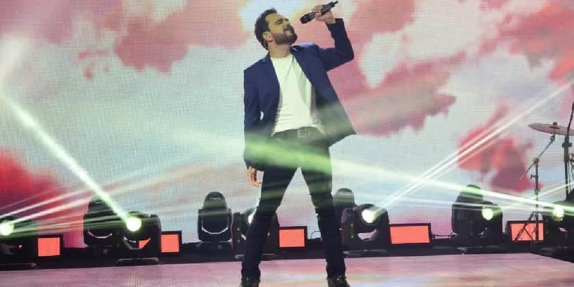 Luciano Camargo em seu primeiro show gospel (Foto: Divulgação/ Instagram) Luciano Camargo em seu primeiro show gospel (Foto: Divulgação/ Instagram)