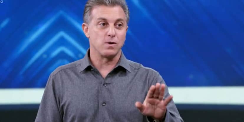 Luciano Huck (Foto: Reprodução / Domingão da Globo) Luciano Huck (Foto: Reprodução / Domingão da Globo)