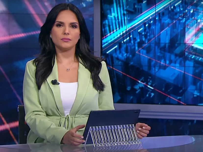 Famosa apresentadora do SBT, anuncia que ficará fora do ar por algum tempo, e este é o verdadeiro motivo - Foto Reprodução: SBT Famosa apresentadora do SBT, anuncia que ficará fora do ar por algum tempo, e este é o verdadeiro motivo - Foto Reprodução: SBT